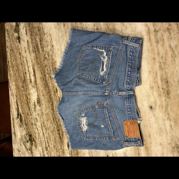 Levi’s shorts - Picture 4 of 5